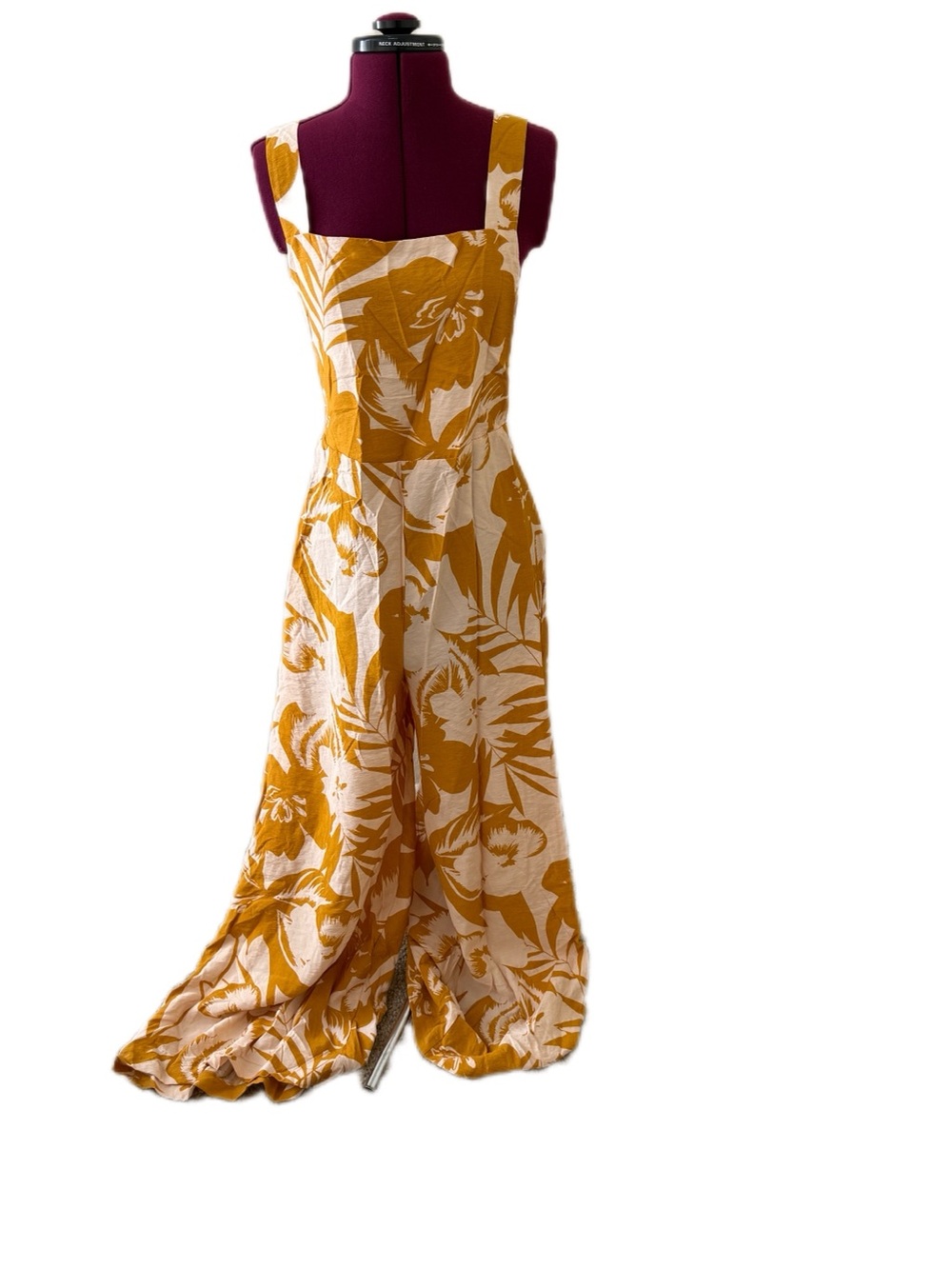 Sleeveless Floral Wide-Leg Jumpsuit in Mustard and Cream Size Large